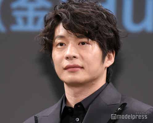 田中圭、パーマヘアで登場 堤幸彦監督から絶賛「役者として完全系」<死神さん>