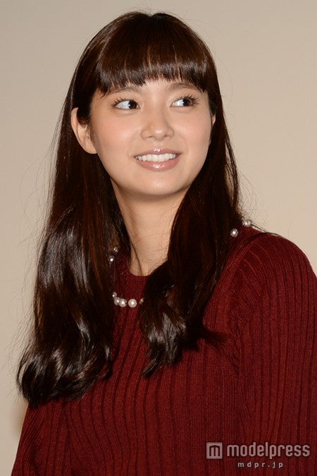 新川優愛