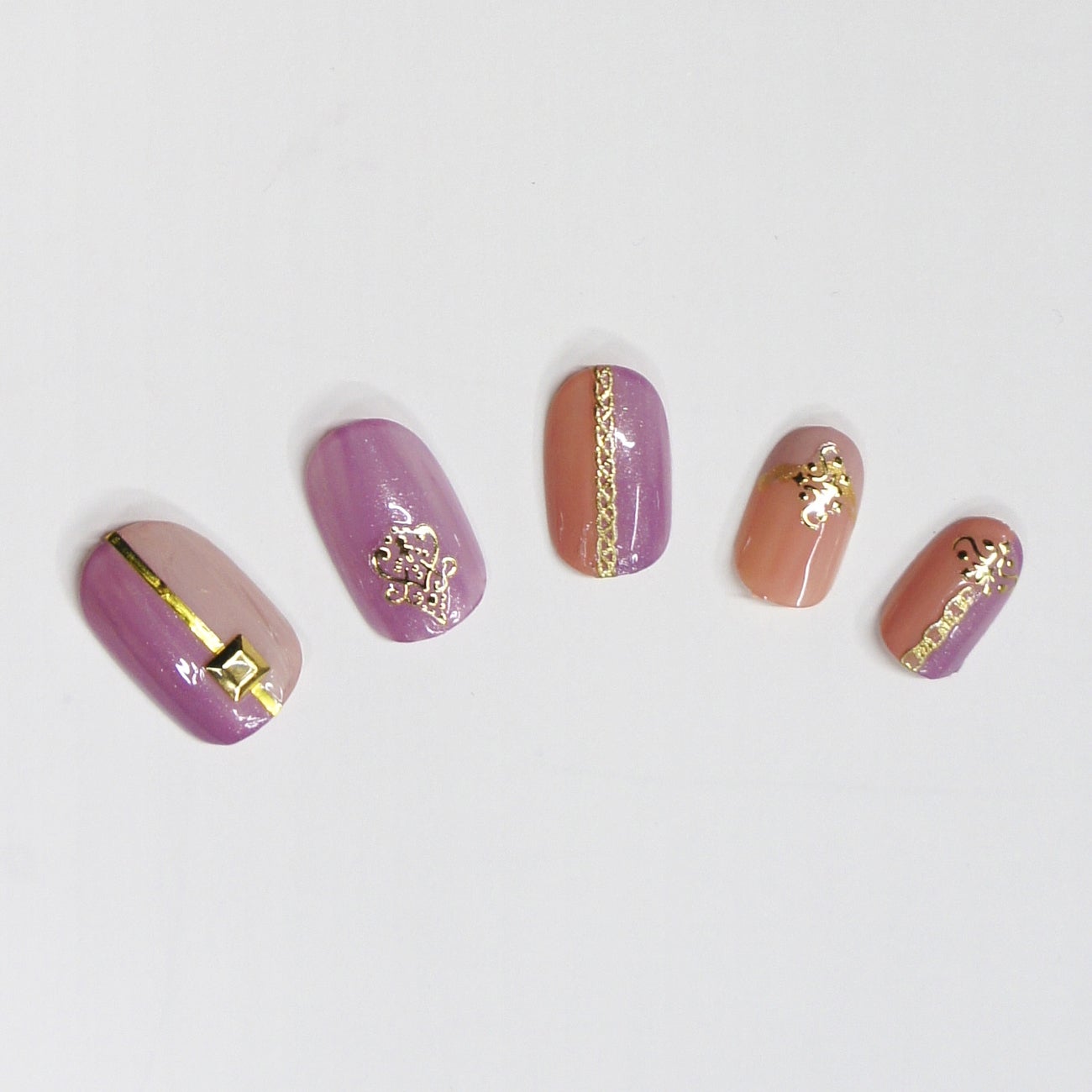 春夏限定カラーの組み合わせ／画像提供：上羽絵惣株式会社