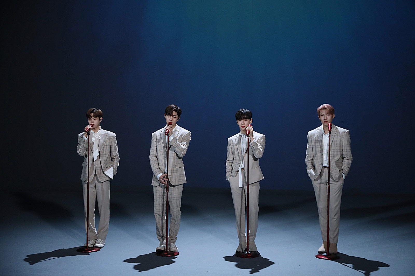 AB6IX、初「TGC」で日本語メッセージ「DEEP INSIDE」など爽やかステージ＜TGC2021 S／S＞