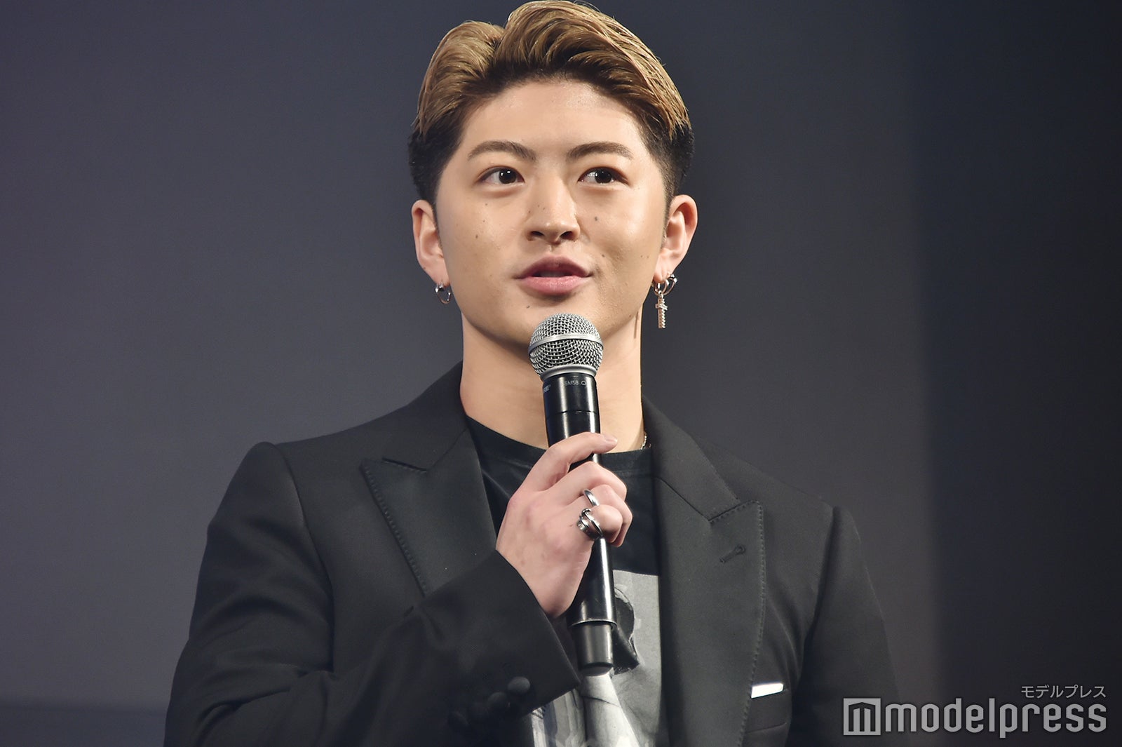 佐野玲於 （C）モデルプレス