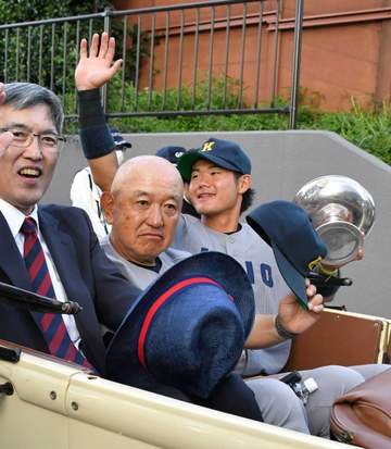 慶大・今津 勝負強く通算32打点 5季ぶり優勝に導く