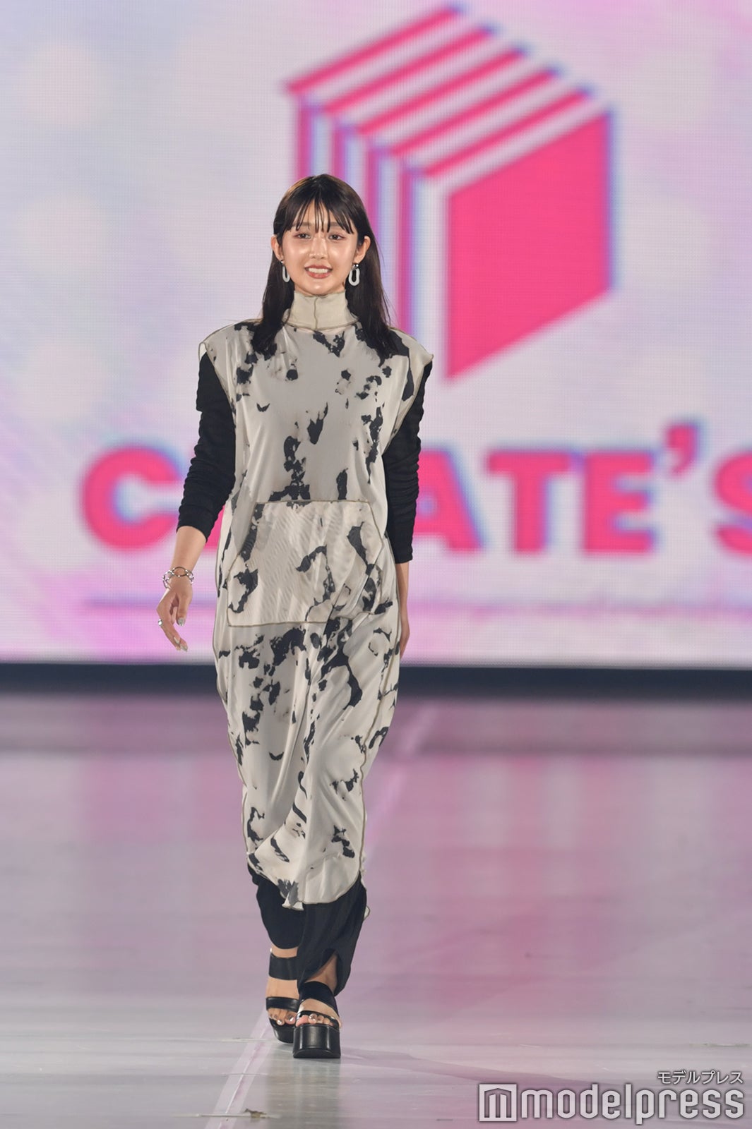 （C）モデルプレス