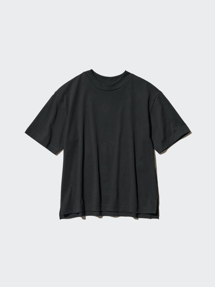 黒色のエアリズムコットンTシャツの平置き写真 黒色のエアリズムコットンTシャツの平置き写真