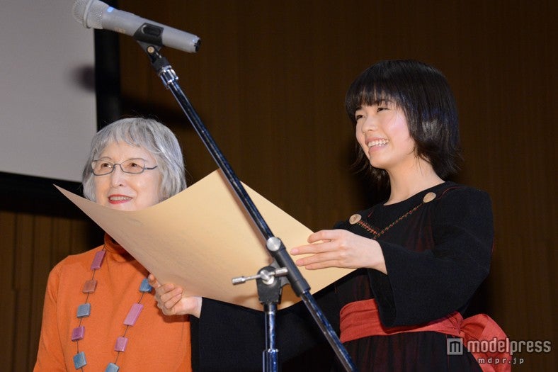 角野栄子氏、小芝風花