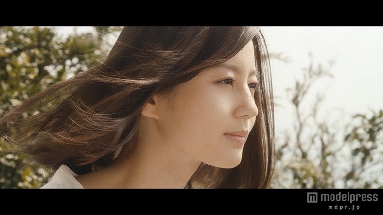 堀北真希の“魅惑的な美貌”にスタッフもうっとり