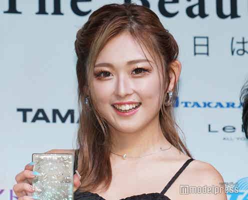 ゆうちゃみ、オフショルワンピで美脚&美デコルテ全開 ダンス動画に反響「天使がいる」「スタイル良い」