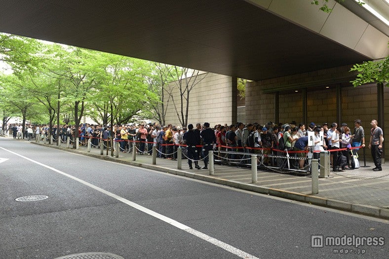 開場を待つ列（C）MARVEL