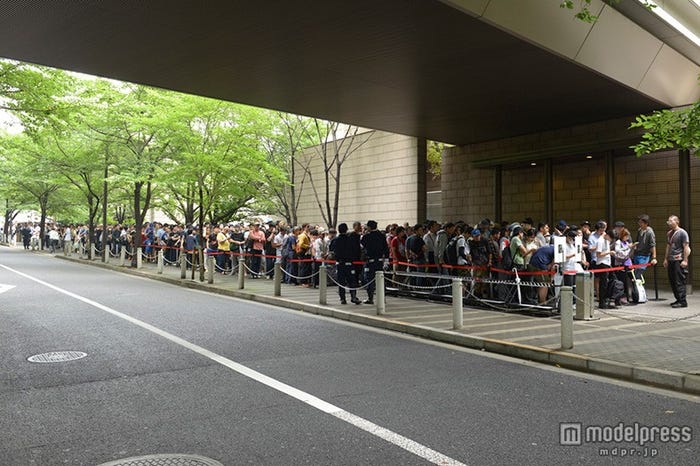 開場を待つ列(C)MARVEL