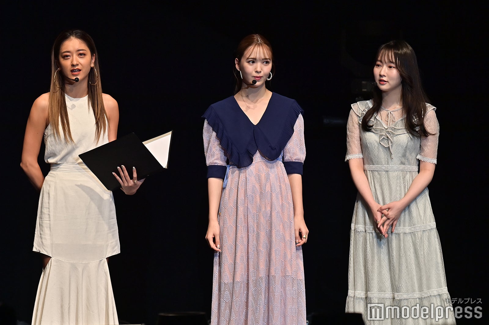 池田美優、藤田ニコル、越智ゆらの （C）モデルプレス