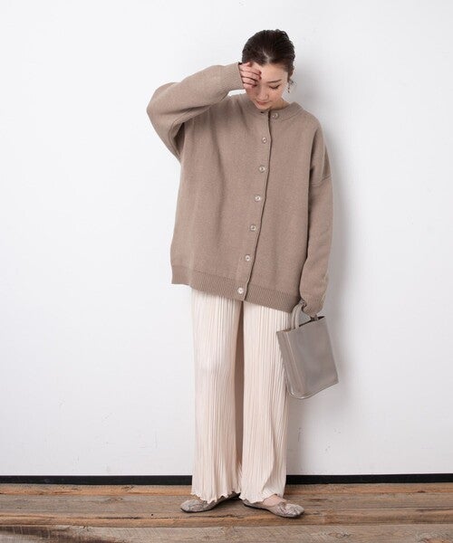 ベージュカーディガンは大人コーデに万能 21年はもっと上手に着まわそう モデルプレス