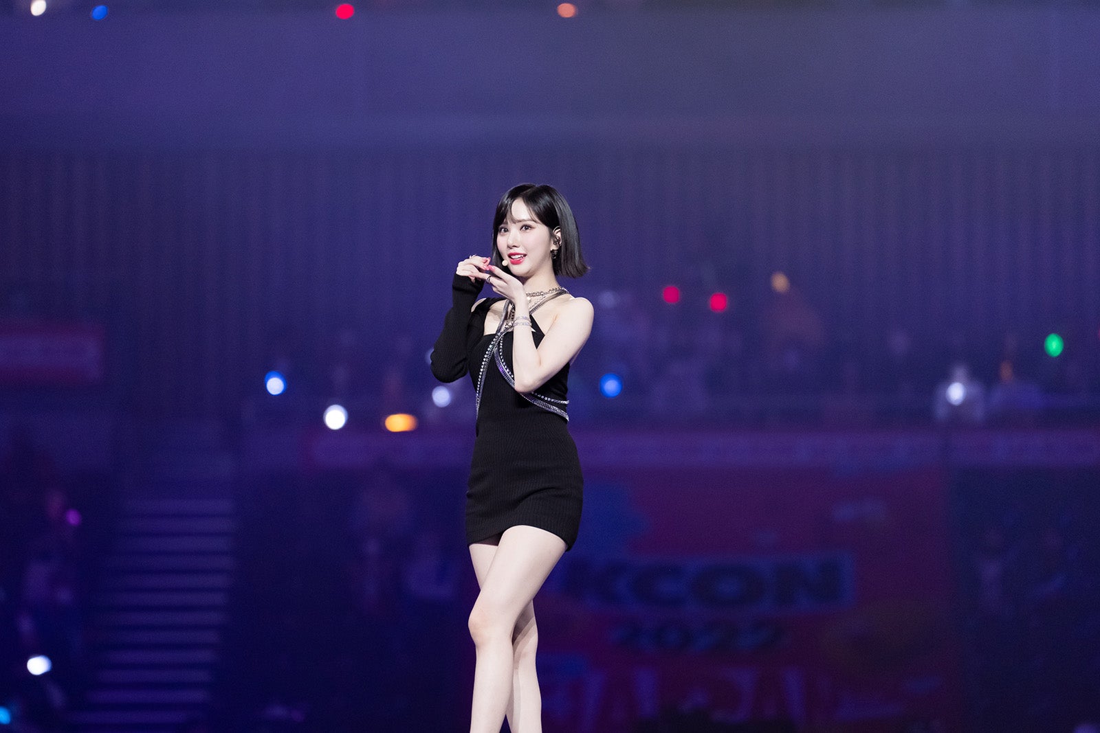 ウナ／VIVIZ（C）CJ ENM Co., Ltd, All Rights Reserved