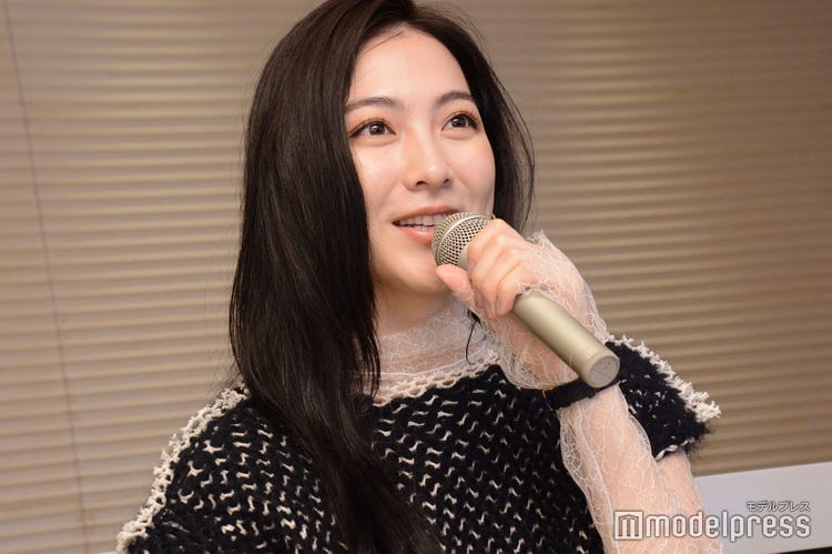 画像14 知英 草川拓弥にオイルマッサージ 美脚でビックリしました どすこい すけひら モデルプレス 画像14 知英 草川拓弥にオイルマッサージ 美脚でビックリしました どすこい すけひら モデルプレス