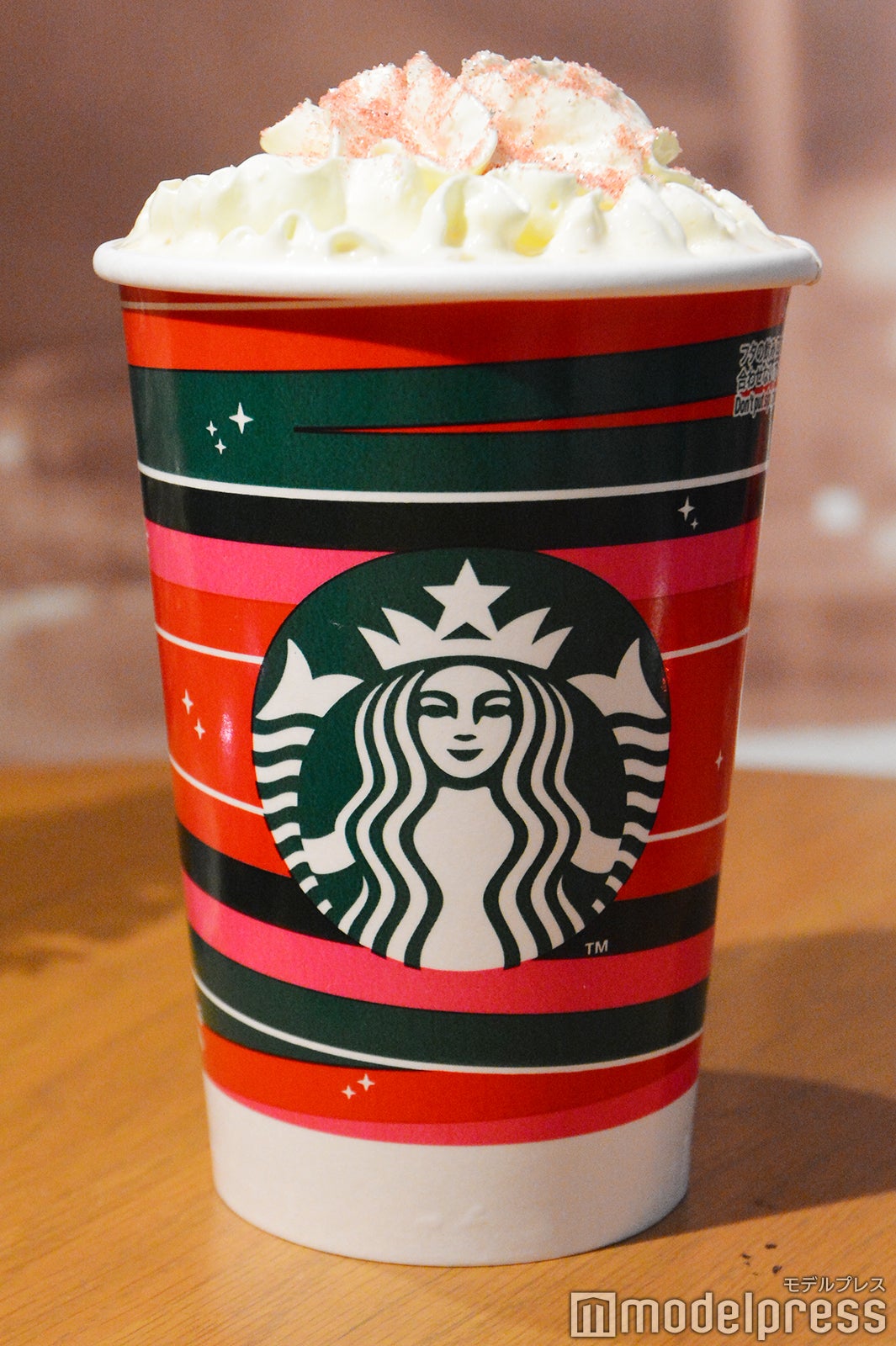 ストロベリー メリークリーム ティー ラテ（C）モデルプレス