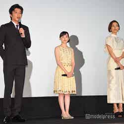（左から）田中圭、芦田愛菜、木村佳乃（C）モデルプレス