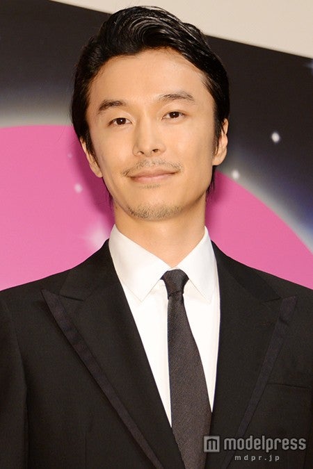 長谷川博己、鈴木京香との婚前旅行報道の質問飛ぶ