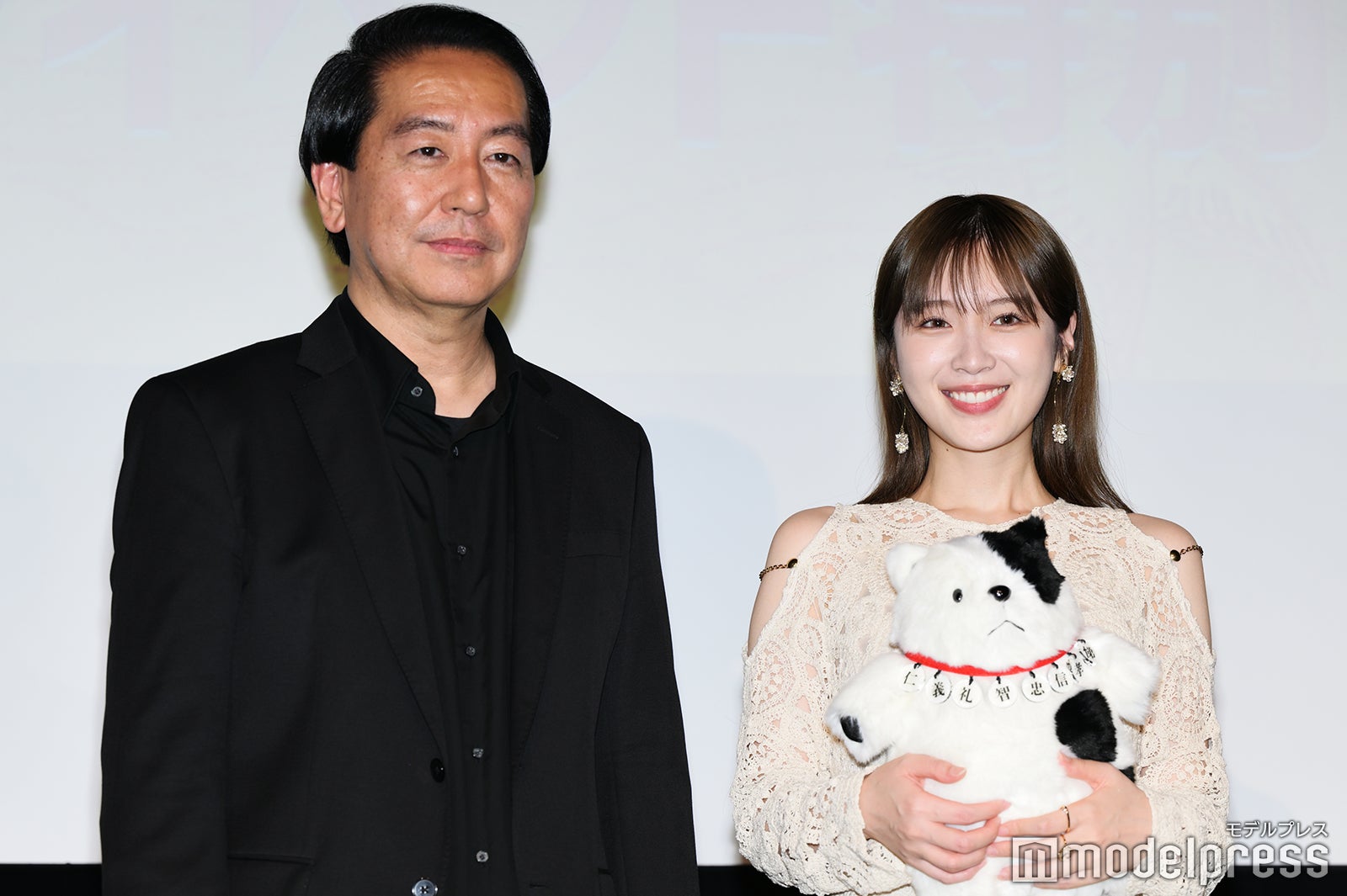 曽利文彦監督、高山一実（C）モデルプレス