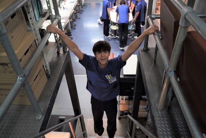 窪田正孝(C)2022横幕智裕・モリタイシ/集英社・映画「ラジエーションハウス」製作委員会