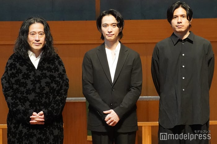 (左から)又吉直樹、戸塚祥太、黒川隆介氏(C)モデルプレス