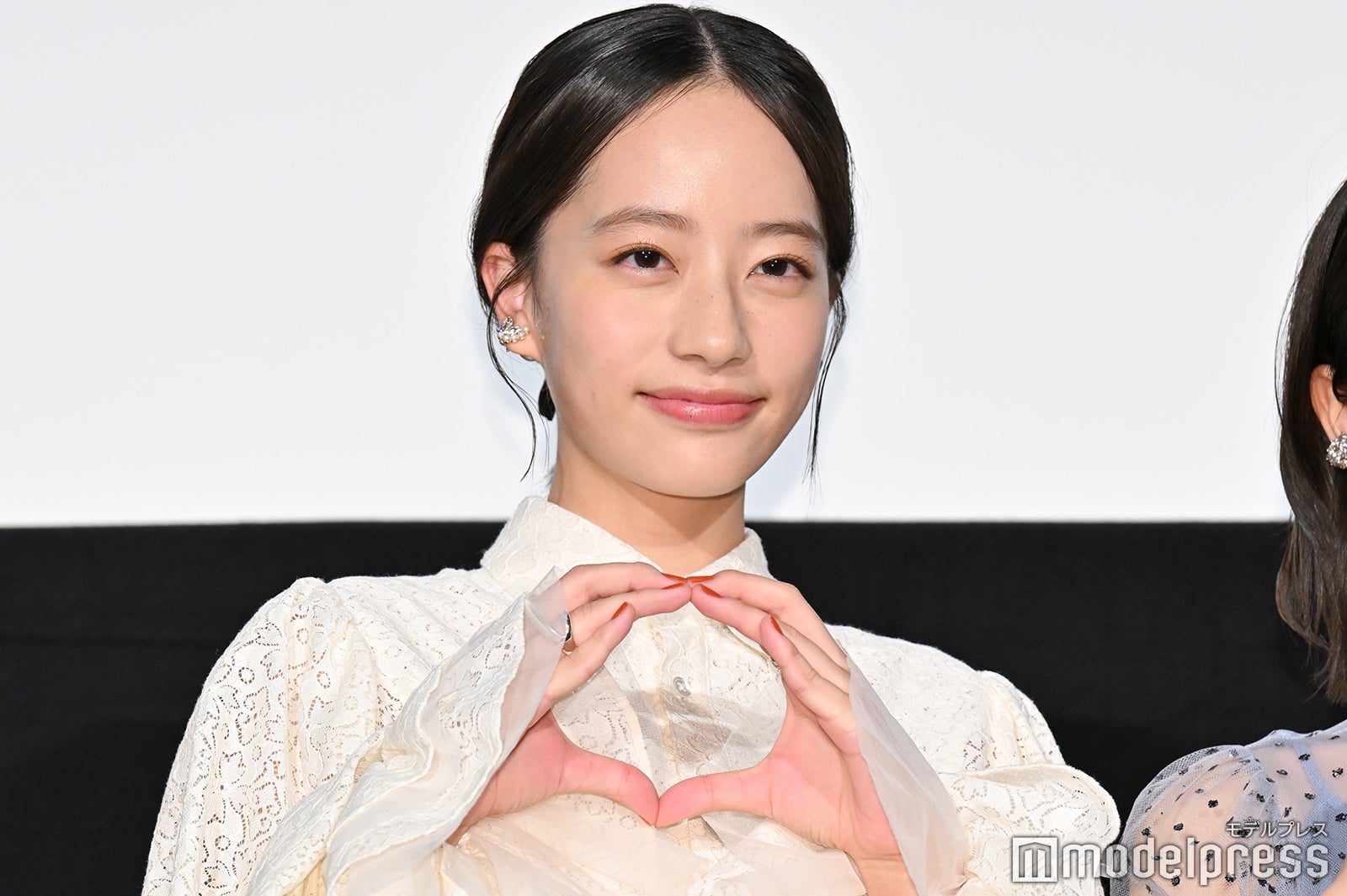 池端杏慈（C）モデルプレス