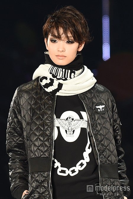 剛力彩芽、“ジェンダーレス”で新たな魅力放つ＜TGC2015A／W＞