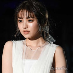 香音、美デコルテに釘付け XR技術で“海の妖精”に<NEXT VISION JAPAN 2021 XR LIVE>