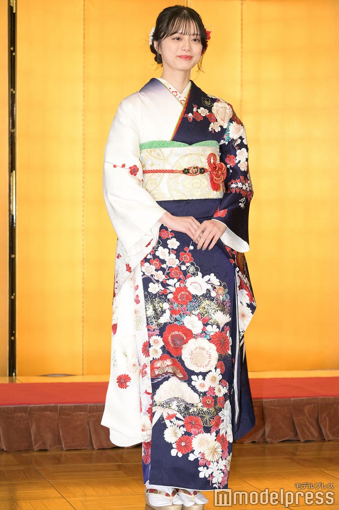 紺野彩夏(C)モデルプレス