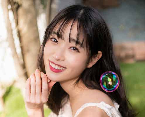 高橋ひかる、色白美脚際立つ 爽やか春コーデで魅了