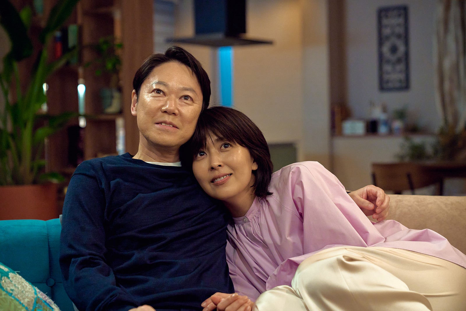 阿部サダヲ、松たか子「しあわせな結婚」第1話場面写真（C）テレビ朝日