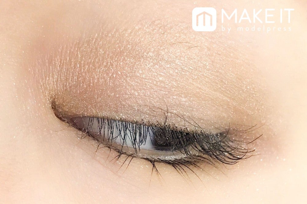 ケイト／ザ アイカラー／010 ライトブラウン 使用 (C)メイクイット