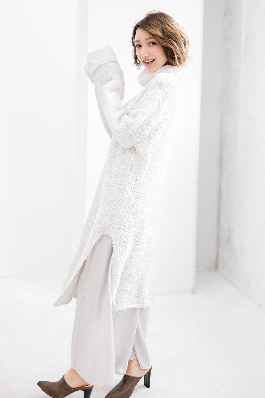 オーバーサイズニット（画像提供：セブン＆アイ出版）