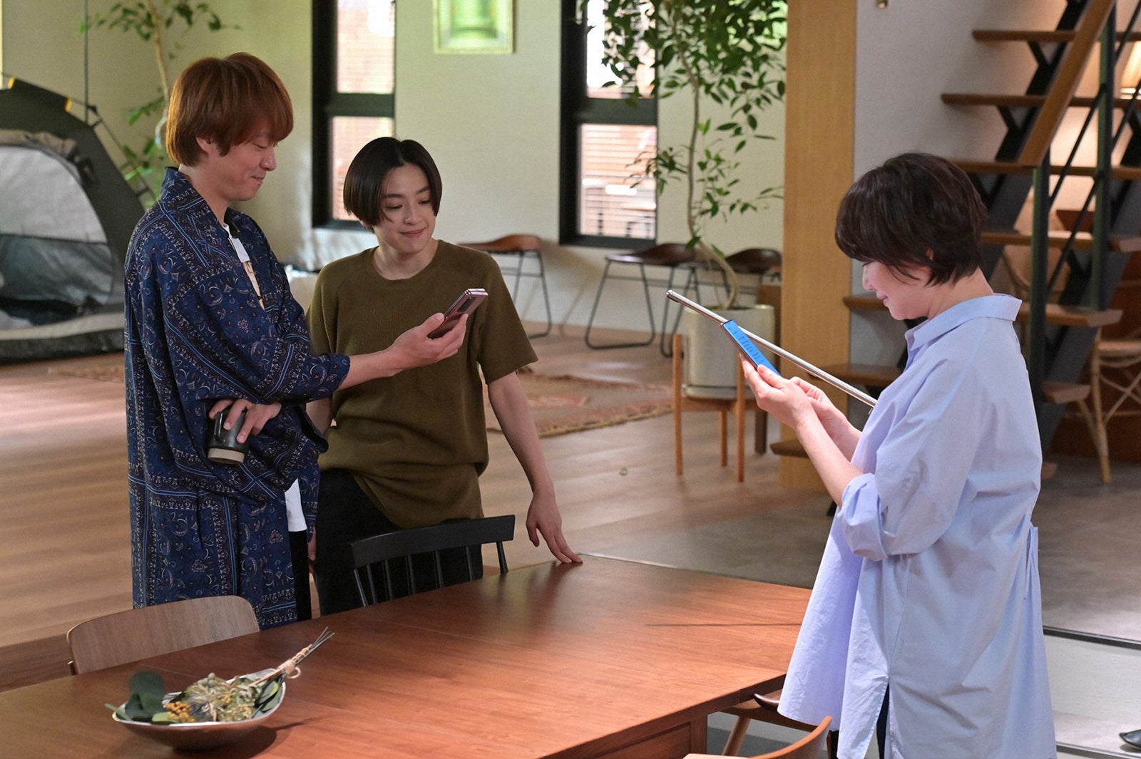 丸山隆平、中村アン、夏川結衣「着飾る恋には理由があって」最終話より（C）TBS