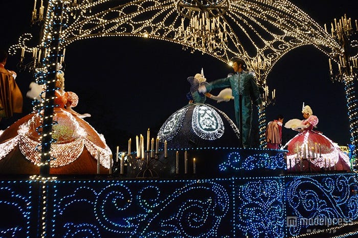 「シンデレラ」舞踏会