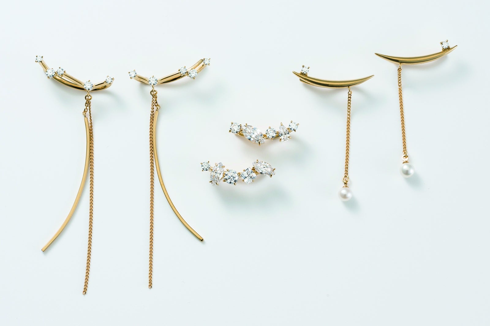 ペアクリップ 左：17,280円、中：16,200円、右：12,960円（すべて税込）