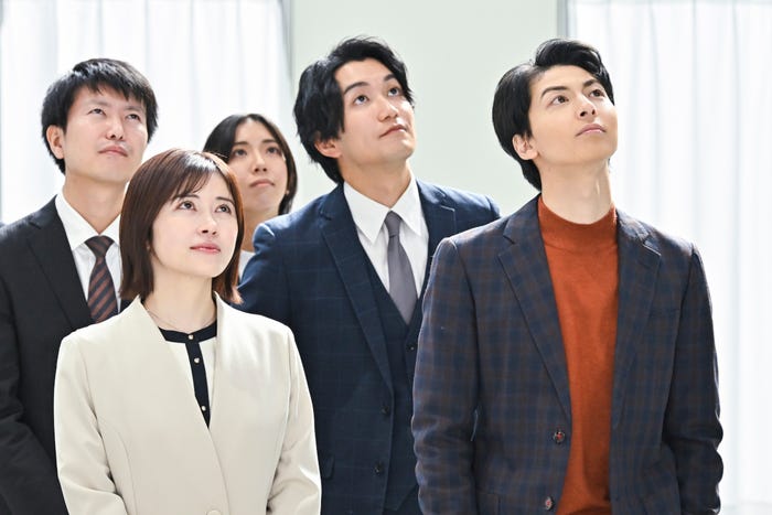 宮澤エマ、高杉真宙(C)TBS