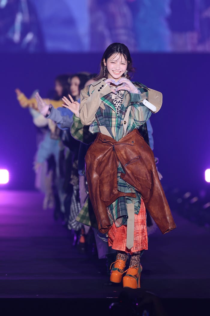 鎮西寿々歌ら(C)KAWAII LAB. COLLECTION produced by TGC