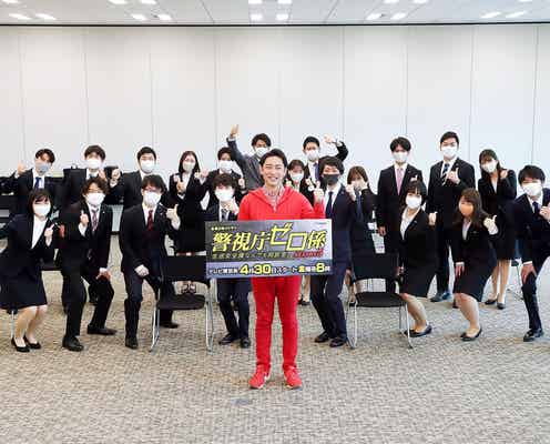 小泉孝太郎、まさかの衣装で人生初の入社式にサプライズ登場 テレ東新入社員にエール