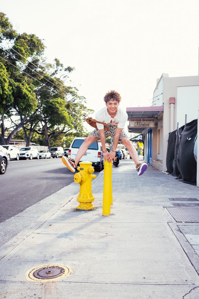 佐藤大樹ファースト写真集「STEP BY STEP」より先行カット解禁/撮影:荒木勇人(提供写真)
