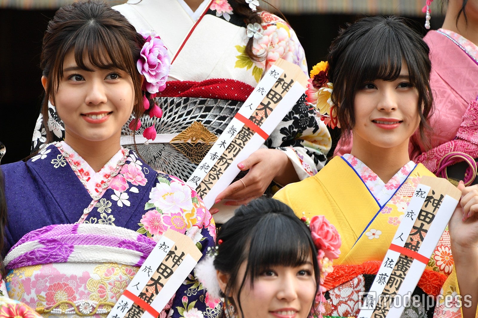 清水麻璃亜、佐藤栞 （C）モデルプレス