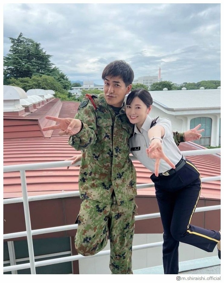 白石麻衣＆北村一輝「テッパチ！」ギャルピース2ショット公開 「眩しい」「羨ましい」双方のファンから羨望の声相次ぐ