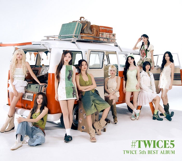 TWICE「#TWICE5」初回限定盤Bジャケット写真（提供写真）