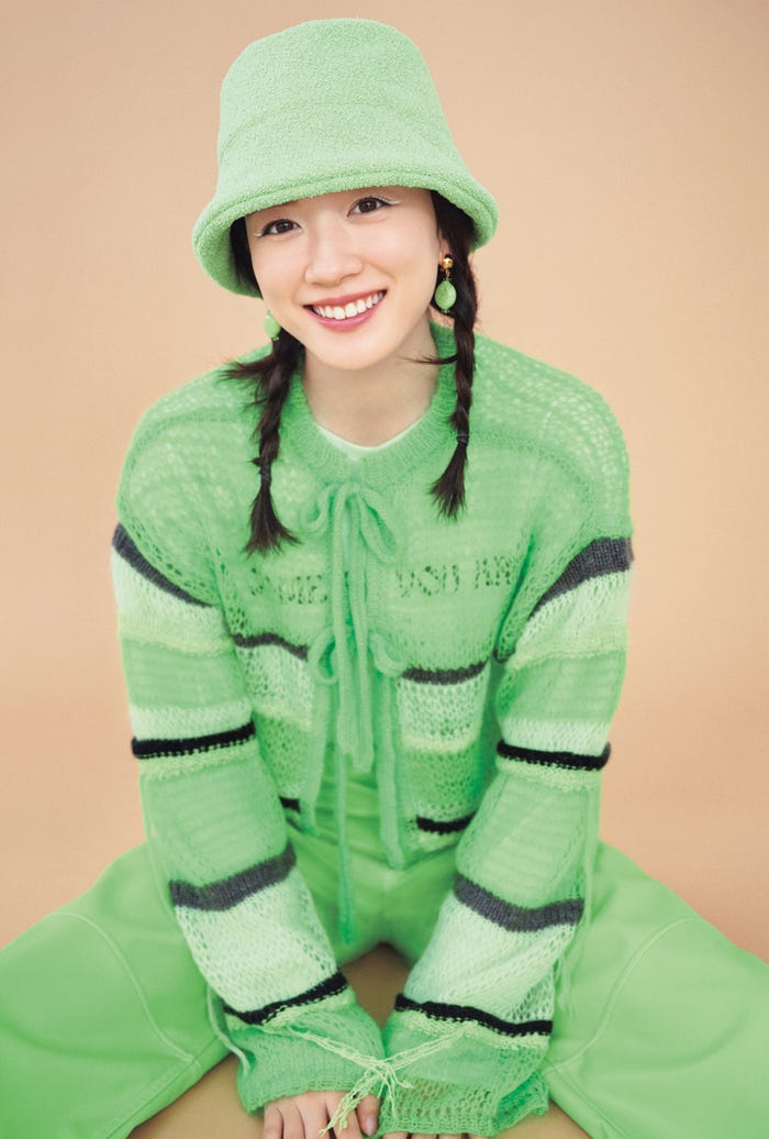 「永野芽郁オフィシャルカレンダー2024」MAILIVIS特典イメージ(C)SDP