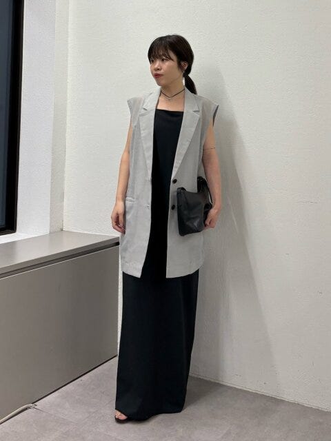 黒キャミワンピース コーデ 黒キャミワンピースコーデ5