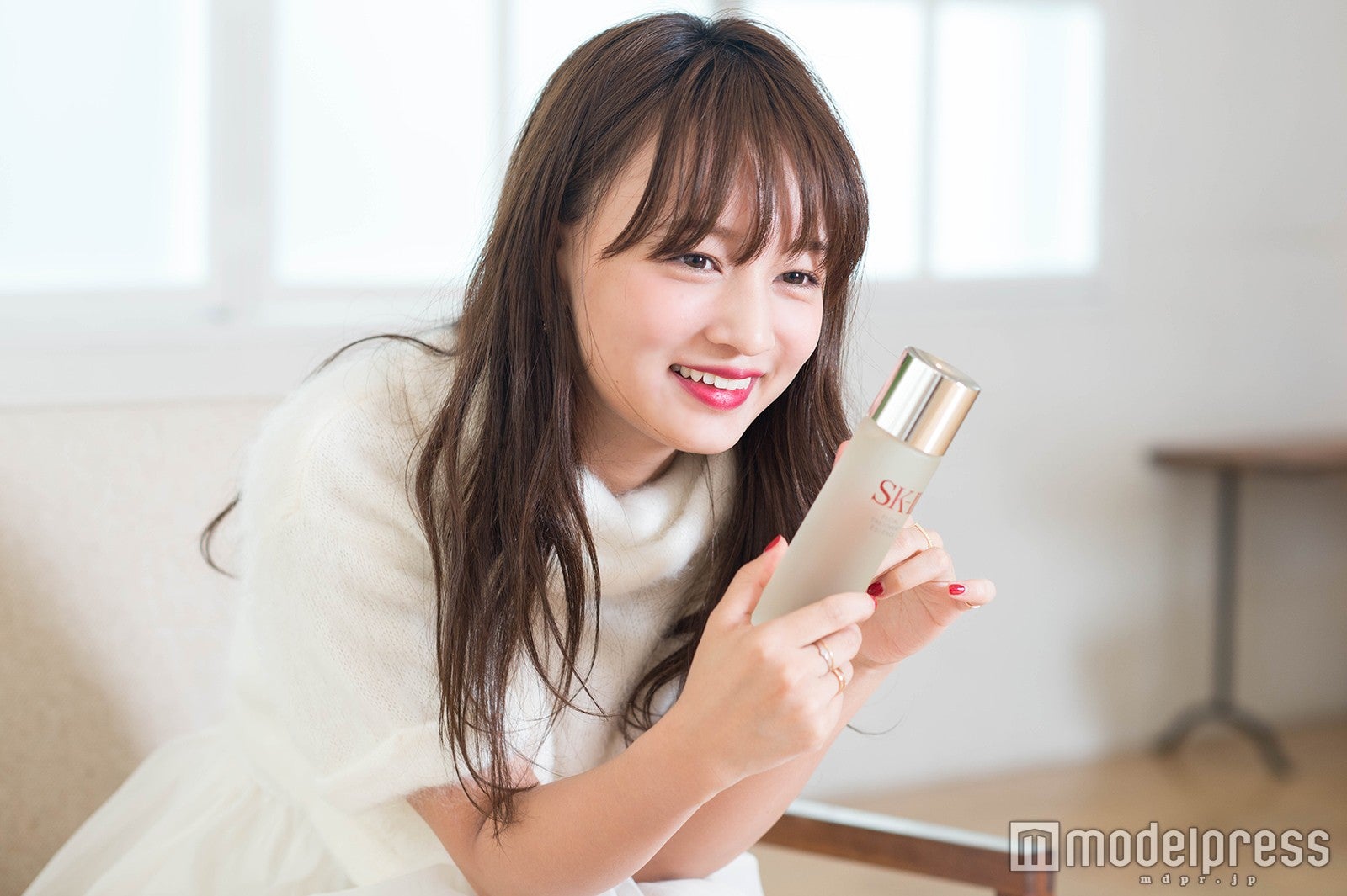 わたなべ麻衣が使い続けるのはSK-IIの「フェイシャル トリートメント エッセンス」（C）モデルプレス