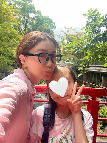 蛯原英里、11歳長女&7歳長男と"伊豆旅行"へ 愛息顔出しショットに「お兄ちゃんになってるー！」