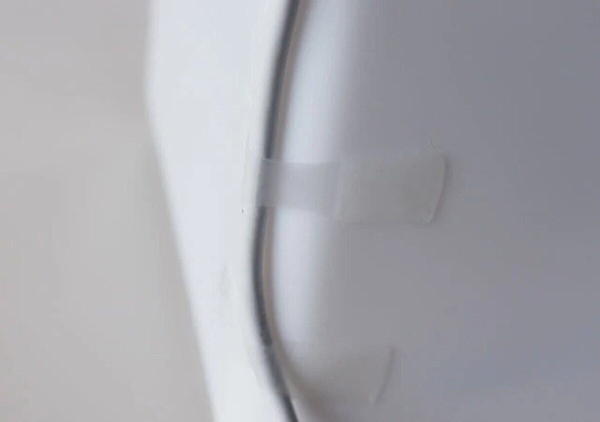 ダイソー　配線コードテープ