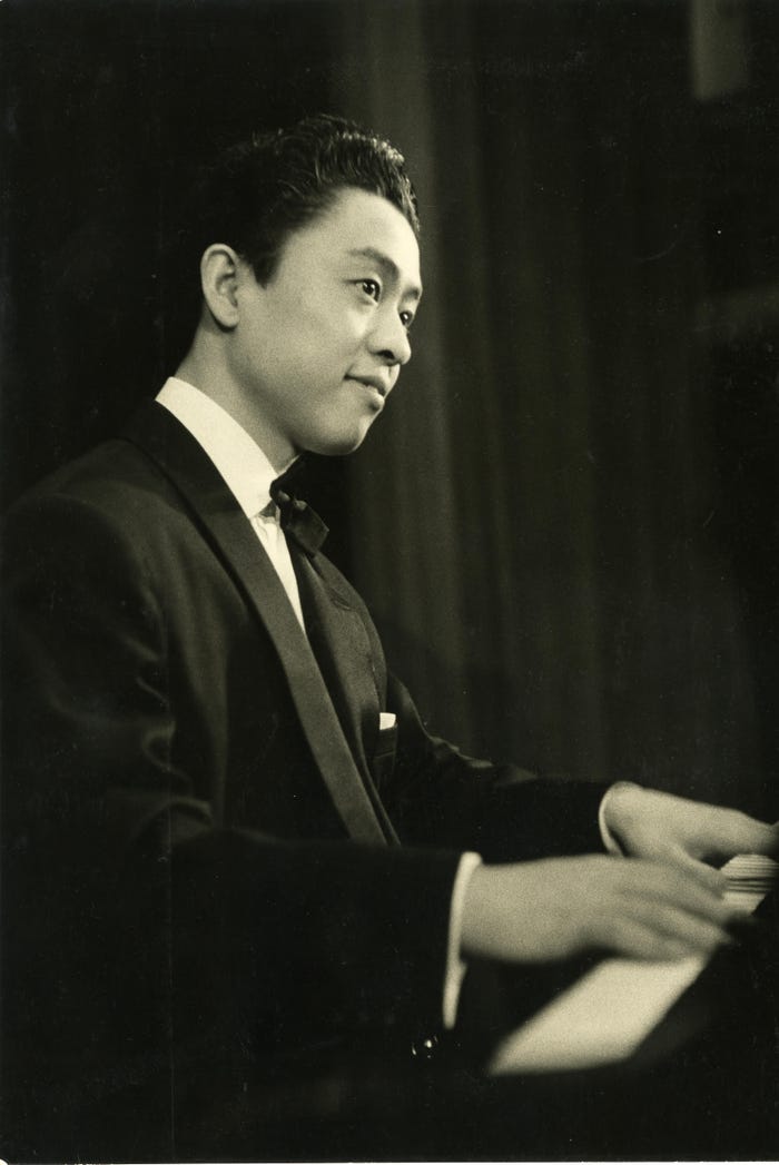 中村八大(C)「SUKIYAKI 上を向いて歩こう」製作委員会