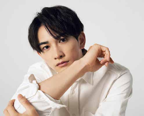 町田啓太、熱いリクエスト受け“紙版”登場 清潔感たっぷりの着こなし披露