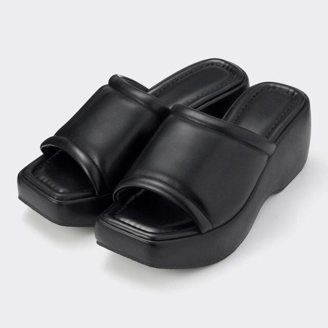 GU　ショート丈トップス　韓国ストリート　スタイルアップ　EccO　イラスト　パフィープラットフォームミュール