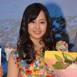 モデルプレス - 宮崎香蓮、ミニワンピで美脚披露 大学生活を語る